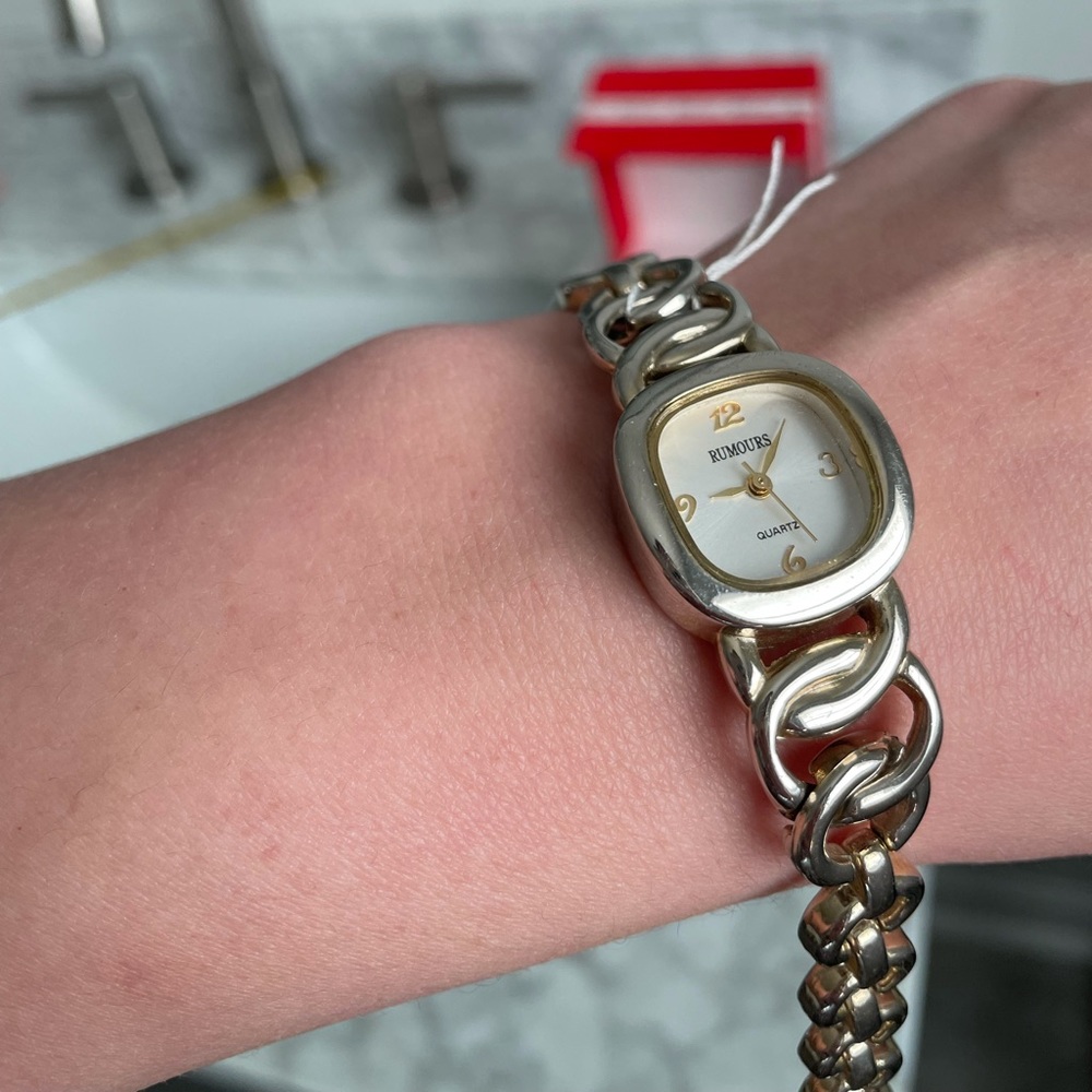Vintage Women’s watch with chain strap